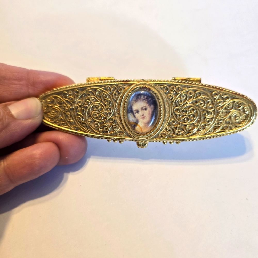 Estee Lauder Portrait Miniature 1973 Solid Perfume Compact Full Filigree Lady